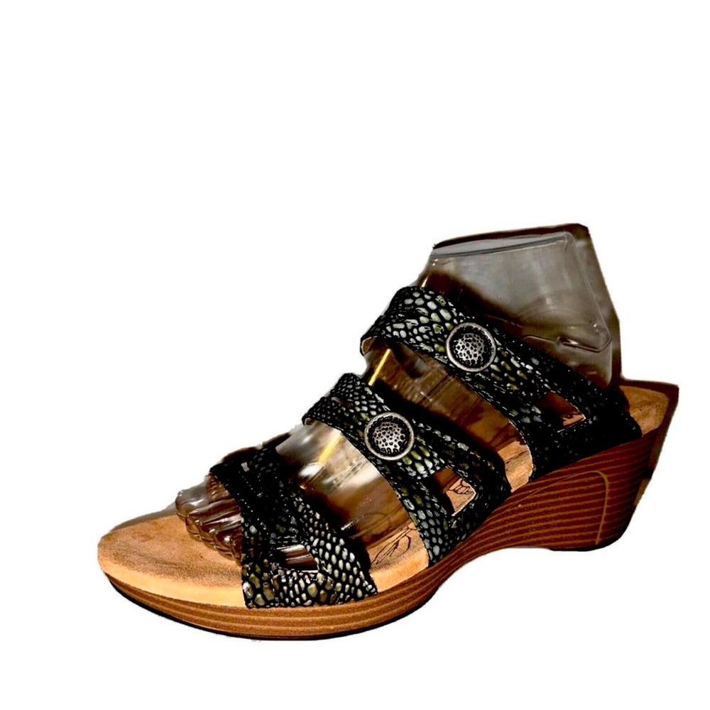 Romika shoes women’s size 10/41 Jamaica green snake print leather slides sandals